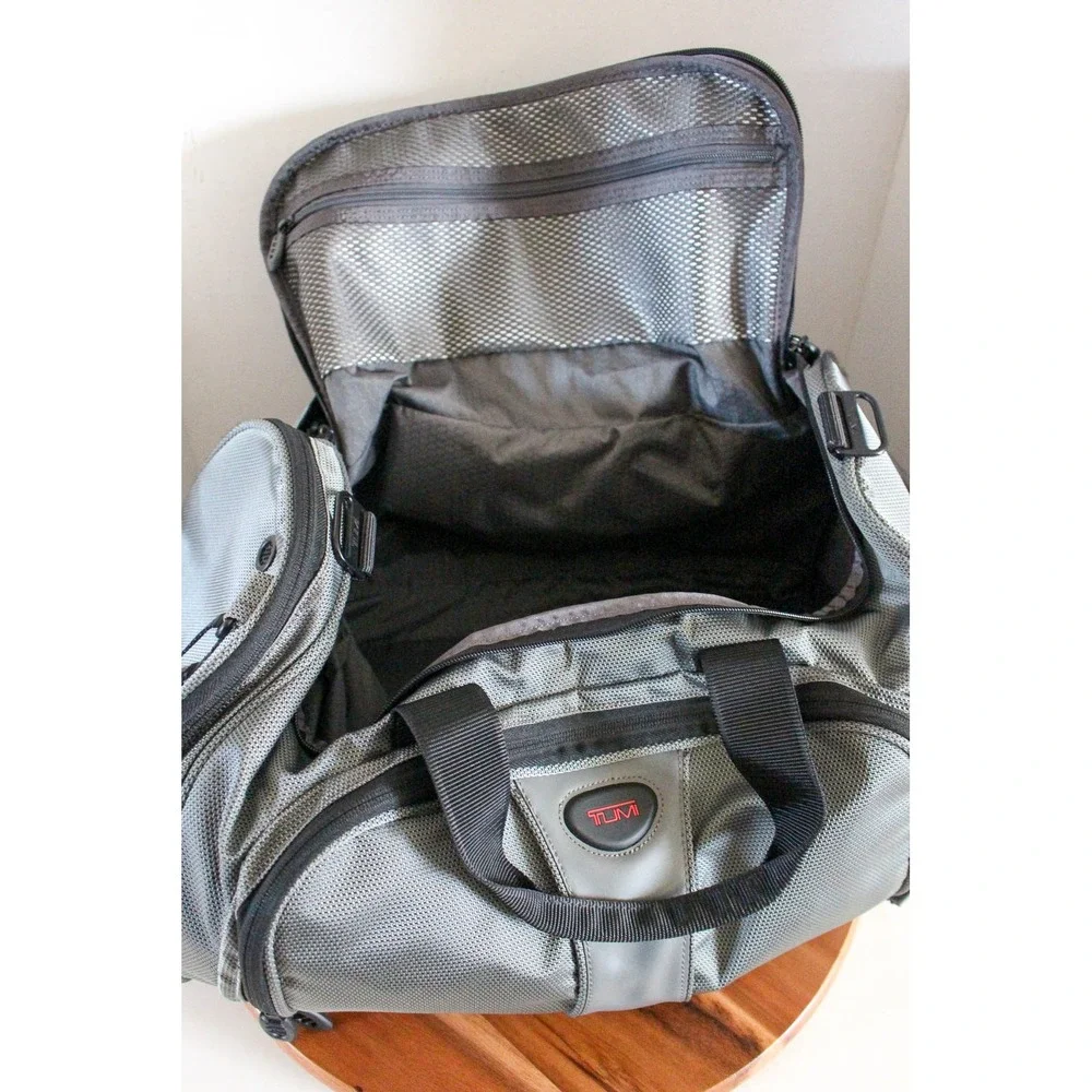 Tumi Duffel Bag Gray 2-way Ballistic Nylon Travel Gym Sport Carry On Strap 525PW